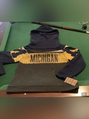 Rivalry Threads NEW - Sz L (12/14) - Michigan Script Hoodie with Gold Stripe